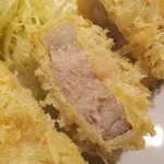 成蔵 - 霧降高原豚ロースかつ定食のかつ（岩塩）