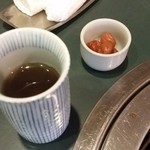 焼肉井とう - 2018/3/18 〆のお茶と梅干サービス