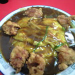 大阪王将 - カレー飯＋鶏唐揚げ入り６８０円（唐揚げ無しｰ100円）