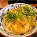 丸亀製麺 - 釜玉うどん＋レンコン天