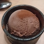 個室肉バル 肉タリアン - トリュフ仕立てのチョコバニラアイス