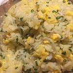 肴や味泉 - 居酒屋の〆に炒飯はないとお思いのあなた　ここの炒飯食べたら病みつきになりますよ　パンパンになったお腹をさすりながら銀座まで散歩してください　次のお店が待っています（笑）