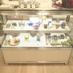 スピルリナブルー - ジュースの他、ローフード、ロースィーツもご用意してます