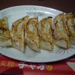 中華菜館　チャオ - 手作り餃子６個￥１８０円（大きい。あっさり系。好みわかれる。）