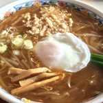 Gaden Kanamaru - 烏骨鶏ラーメン。あんかけになってます。