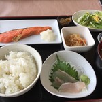 タニヤ食堂 - 紅鮭定食