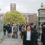 Maboroshinochuukasobakatouyahyakumambennibojirou - 次女と大学正門