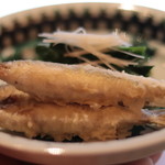 本モロコ天ぷら、ほうれん草