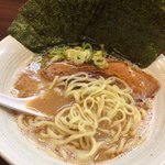 やま辰 - 麺アップ
