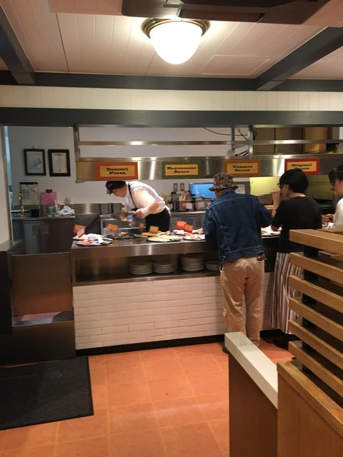 シェーキーズ 横浜西口店 Shakey S 横浜 ピザ 食べログ シェーキーズ 横浜西口店 Shakey S 横浜 ピザ 食べログ