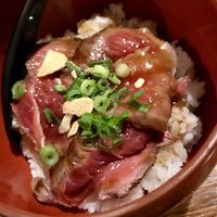 馬刺しと焼き鳥 グルマン三年坂 - 