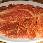 焼肉すず屋 - 料理写真:ナイタイ和牛、特選盛り3,800円