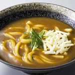 道頓堀亀一 - チーズカレーうどん　・コクが加わり満足度200%アップ。ぜひ一度お試しあれ。