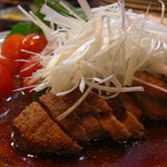 清加和 - ドカンっと大きい鴨焼きの塊、、、でも、、繊細な味わいで、、白髪ネギとマスタードで！