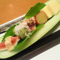 日本料理おばな - 八寸　目にも夏らしい。玉子かすてらふわふわ・さつまいもの甘いこと！・無花果柚子味噌・万願寺とうがらしのお寿司。　昼膳2000円