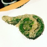 にい留 - 雁足(九州産)　こごみよりずっと大きいです。サクッと柔らかく