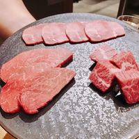 焼肉すどう 春吉 - 定番の赤身達だけど食べさせ方の工夫がたまらん♡