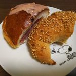 カフェ トガシ - お持ち帰りパン（撮影前に妻が半分食べちゃいました）