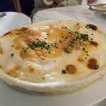 煮こみや なりた - カニとマカロニのグラタン