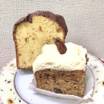 時々カフェ - ✿キャロットケーキ 400円(税込)
      ✿オレンジピール&ココアクリームのケーキ400円(税込)