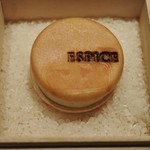 エスピス - ブルーチーズ・メレンゲ・ナッツ・米粉