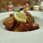 トリワイン ＰＩＫＯＳＨＨＨＵ - もも唐揚げ(？)