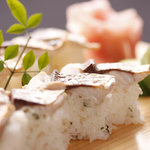 居酒屋 まことや - サバ寿司（1日限定4人前）