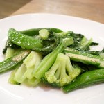 鳥良商店 - 緑黄色野菜の胡麻塩炒め