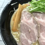 味噌乱舞 - 濃厚味噌担々麺。
      旨し。