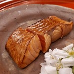 Akasaka Kikunoi - 桜鱒の燻製焼き
