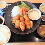大戸屋 - 広島産かきフライ定食