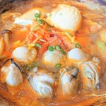 大戸屋 - 広島産かきとホタテのキムチ鍋