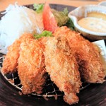 大戸屋 - 料理写真:広島産かきフライ定食