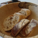 ル・グリル ドミニク・ブシェ カナザワ - 辻口のバゲットとお店で焼いたパン
