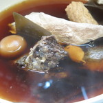 魚めし 竹亭 - キハダマグロ（九州産）のアップ