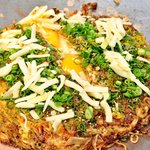 三八 - 生卵、チーズなどのトッピングメニュー有り！