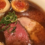 らーめん 鶏喰 - 特製 鶏と鰹の醤油  あしらい2