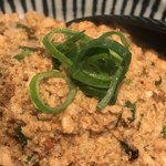 らーめん 鶏喰 - ピリ辛鶏そぼろご飯   山椒が点在してるのが散見出来ますね。