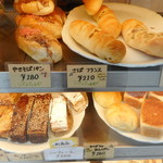 Do monsieur - 料理写真:ケース内