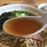 八幡食堂 - 中華そばのスープ