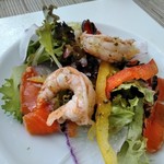 アトリウム - [料理] 赤海老と炙りトラウトサーモンのサラダ仕立て