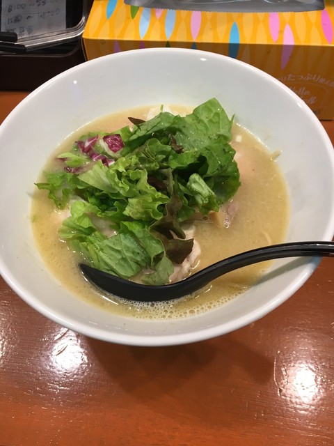 麺者屋ちくわ>