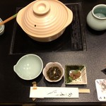 活魚・鍋料理 風車 - 最初からセットされています