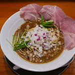 煮干し豚骨らーめん専門店 六郷 - 特濃煮干豚骨らーめん