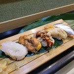 量平寿司 - 白海老、うに、煮はまぐり、あおやぎ、こはだ