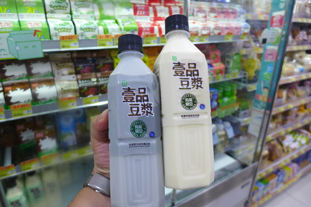 7-ELEVEN 香港国際空港第二ターミナル出発ロビー （セブンイレブン