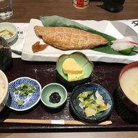 高級ブランド干物 『銀座伴助』 銀座本店 - 縞ほっけ干物定食＠1598円