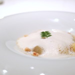 ピアッティ カステリーナ - ワール産ホワイトアスパラガスの焦がしバターソース 