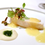 ピアッティ カステリーナ - 本日の鮮魚：真鯛のソテー。パイナップルとマスタードのソース