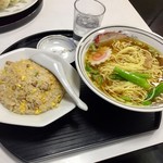 中華料理広東亭 - 半チャンラーメン